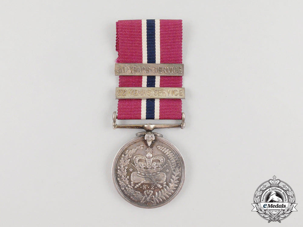 a_new_zealand_police_long_service_and_good_conduct_medal_to_constable_c._snow1942_cc_6307