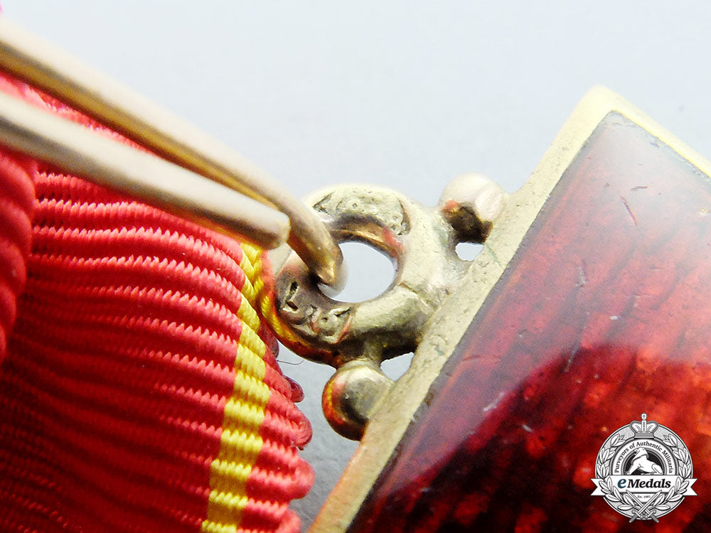 an_imperial_russian_order_of_st._anne,2_nd_class_neck_badge,_civil_division_in_gold_cc_6405_1