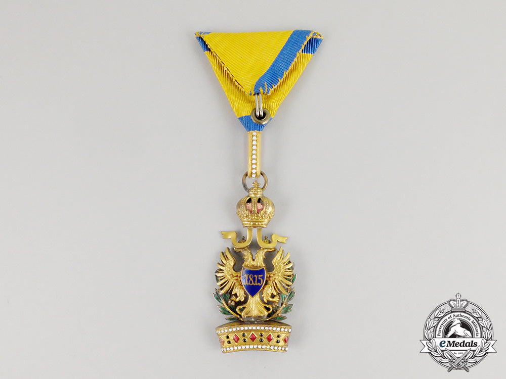 austria,_empire._an_order_of_the_iron_crown,_iii_class_with_war_decoration,_c.1917_cc_6528_2
