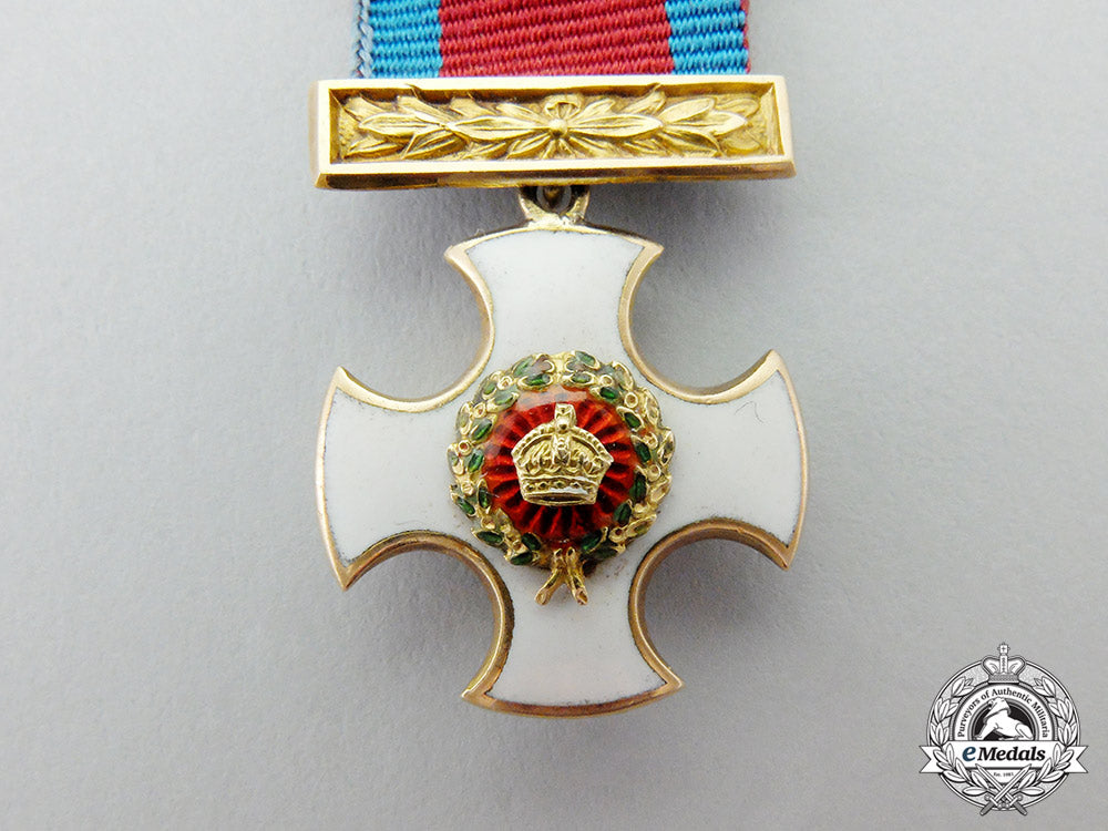 great_britain._a_miniature_gold_distinguished_service_order_with_bar_cc_7439