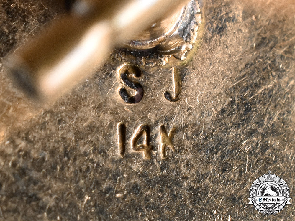 international._a_sacred_military_constantinian_order_of_saint_george_gold_cufflinks_pair_ci19_0173