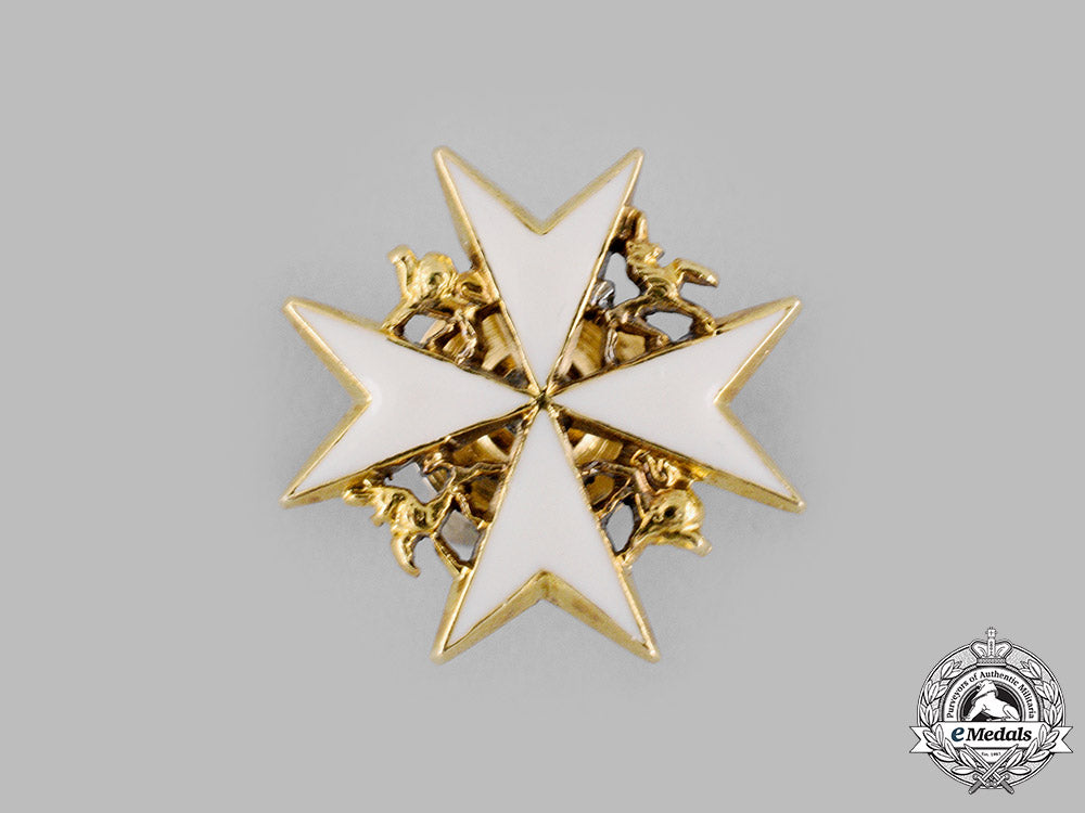 united_kingdom._a_spink-_made_order_of_st._john_lapel_badge_ci19_0185