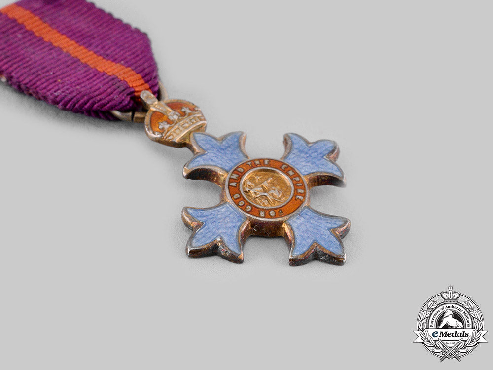 united_kingdom._a_most_excellent_order_of_the_british_empire,_commander(_cbe)_breast_badge,_miniature_ci19_0405