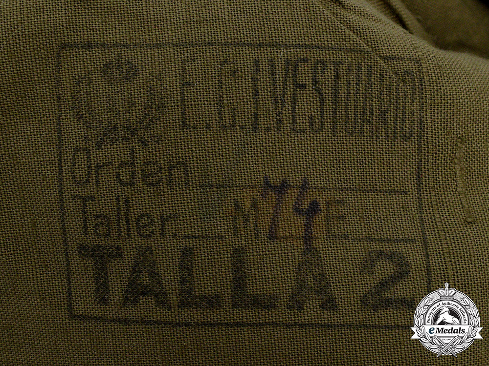 spain,_spanish_state._an_army_garrison_cap_by_vestuario,_c.1943_ci19_0454