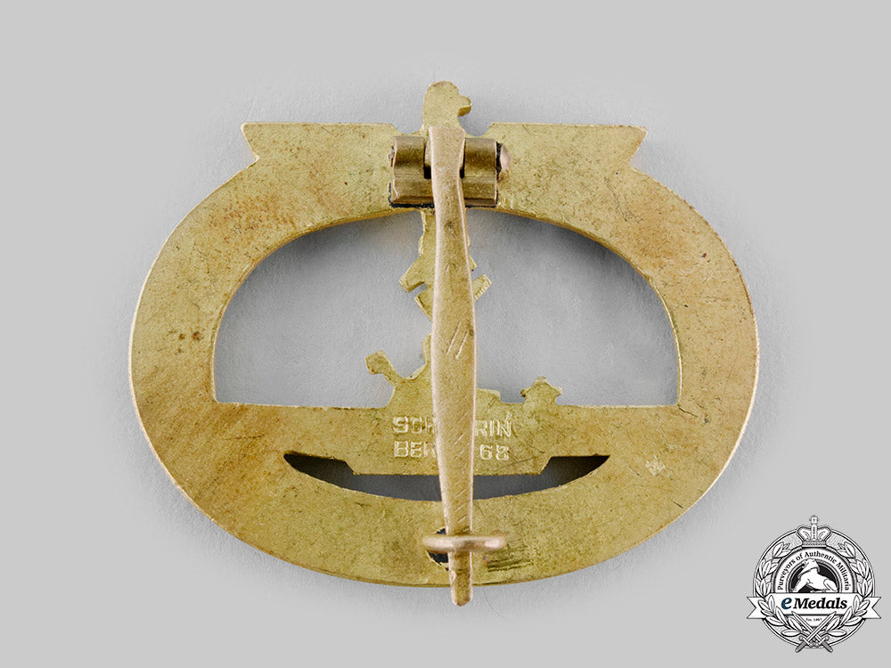 germany,_kriegsmarine._a_u-_boat_war_badge,_by_schwerin_ci19_0811_1