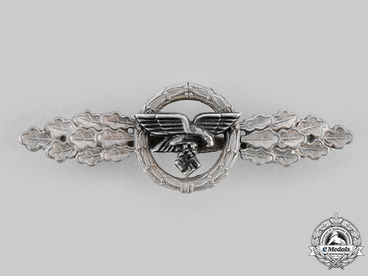 germany,_luftwaffe._a_front_flying_clasp_for_transport_and_glider_pilots,_silver_grade_ci19_1441_1_1