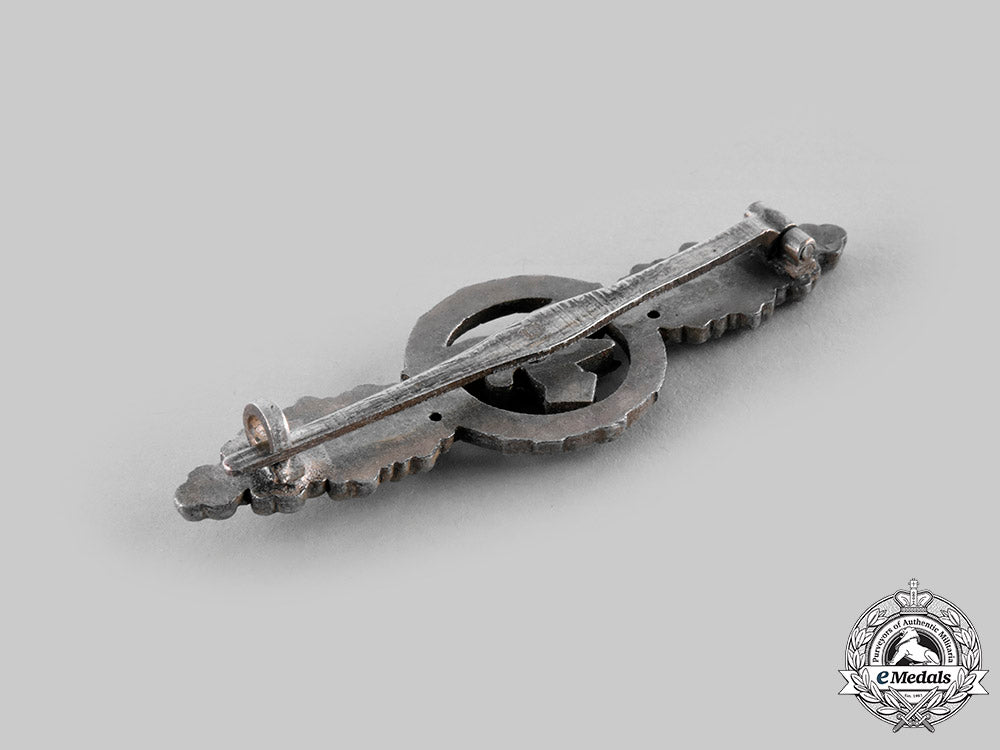 germany,_luftwaffe._a_front_flying_clasp_for_transport_and_glider_pilots,_silver_grade_ci19_1444_1_1