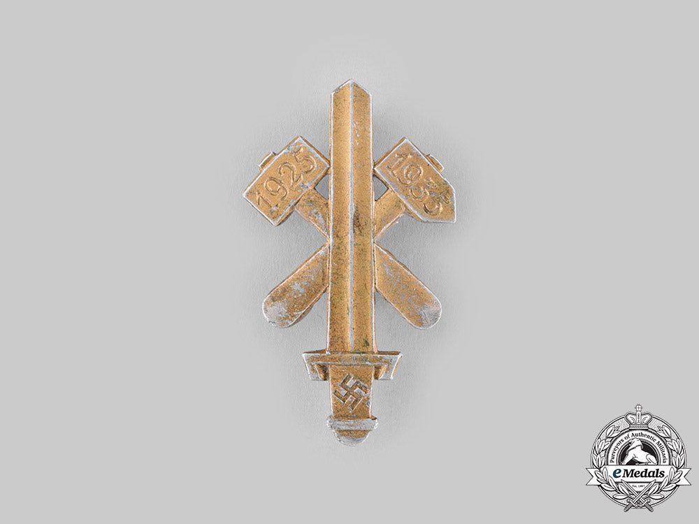 germany,_nsdap._a10-_year_gau_essen_badge_by_ferdinand_hoffstätter_ci19_1793