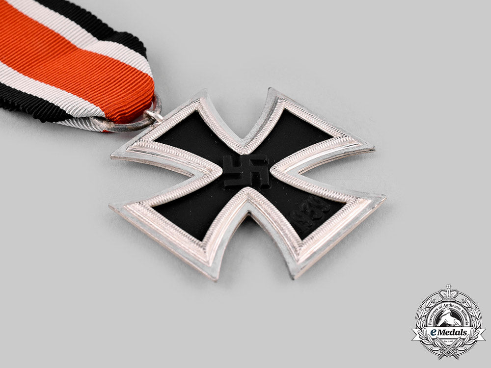 germany,_wehrmacht._a1939_iron_cross_ii_class_with_package_of_issue_ci19_2148