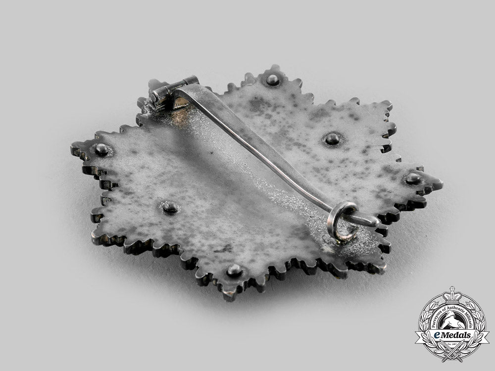 germany,_wehrmacht._a_german_cross_in_silver,_by_deschler&_sohn,_münchen_ci19_2206_1