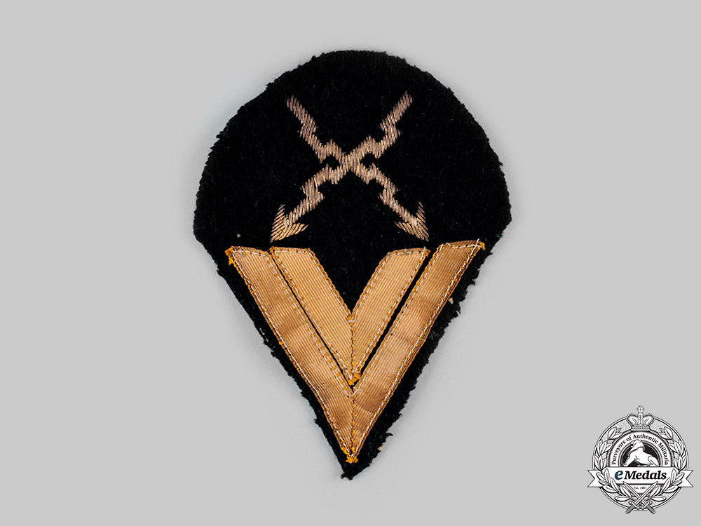 germany,_kriegsmarine._a_teletypist_obergefreiter_sleeve_insignia_ci19_2384