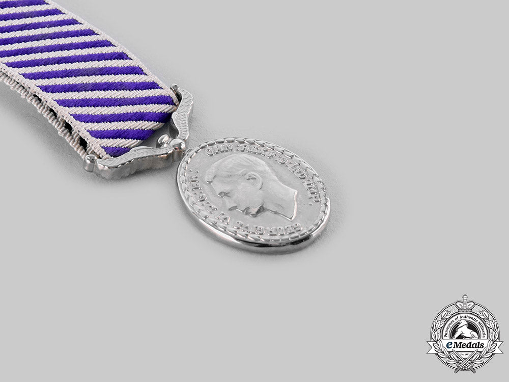 united_kingdom._three_miniature_air_force_awards_ci19_2577_1