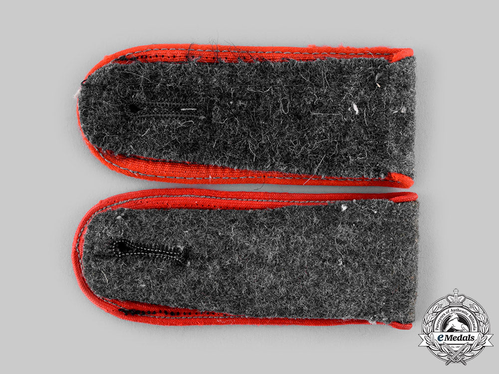 germany,_heer._a_pair_of_artillery_em_shoulder_straps_ci19_2895_1