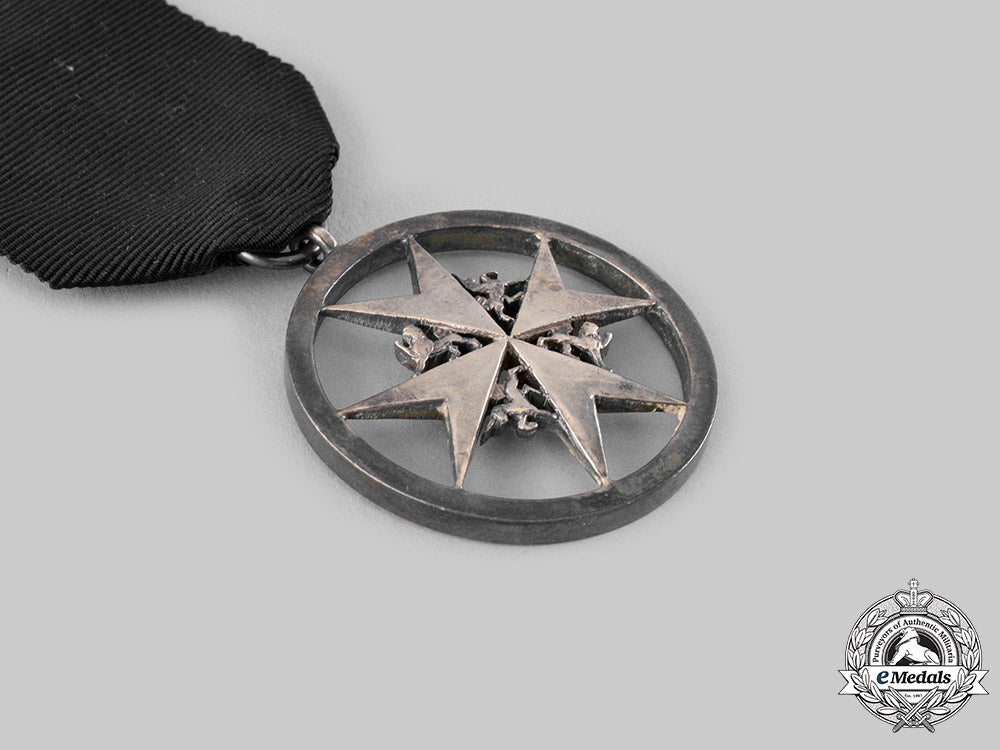 united_kingdom._an_order_of_st._john,_serving_brother/_sister_breast_badge_ci19_3052