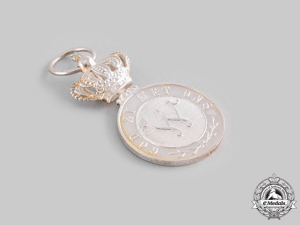 netherlands,_kingdom._an_order_of_orange-_nassau,_silver_grade_medal,_civil_division_ci19_3263