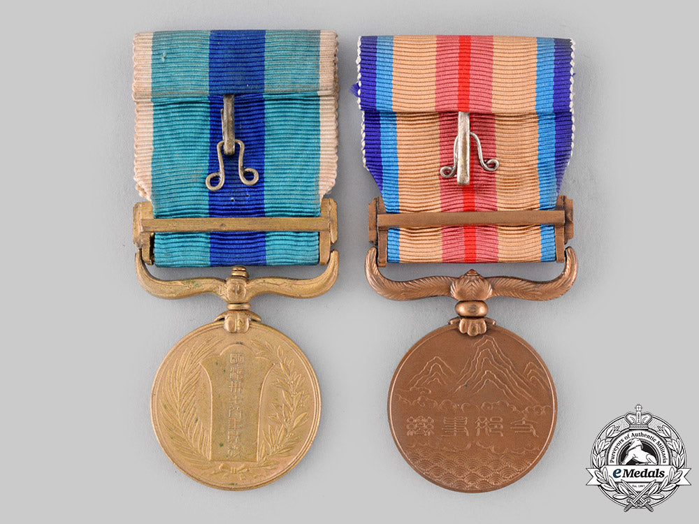 japan,_empire._two_war_medals_ci19_4055_2_1_1