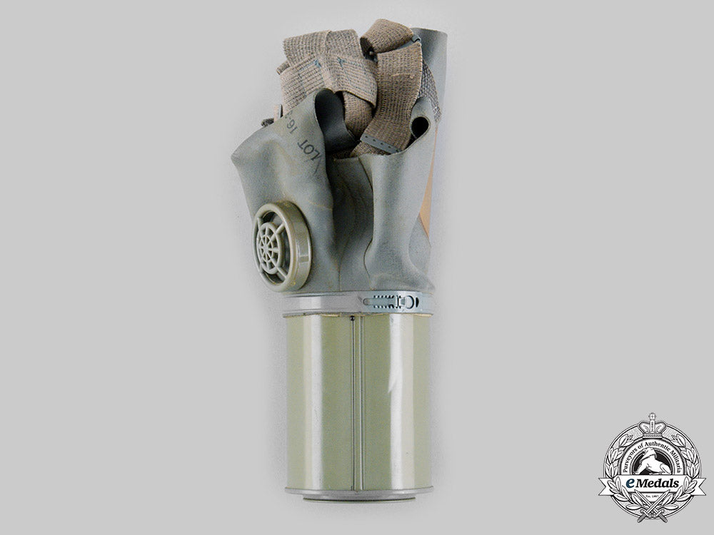 united_states._a_non-_combatant_gas_mask_ci19_4351