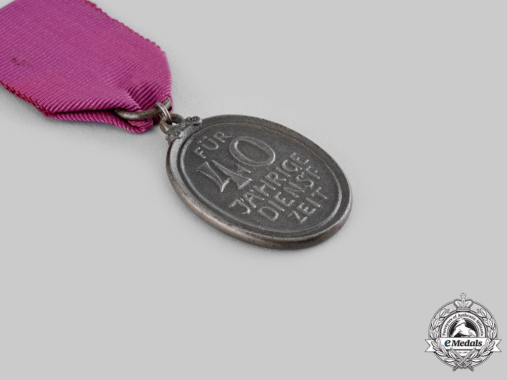 germany,_imperial._a_lot_of_three_medals_ci19_4569