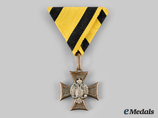 austria,_imperial._a_military_long_service_decoration,_iii_class(25_years)_with_mother_of_pearl_reverse_c.1918_ci19_4627_1_1