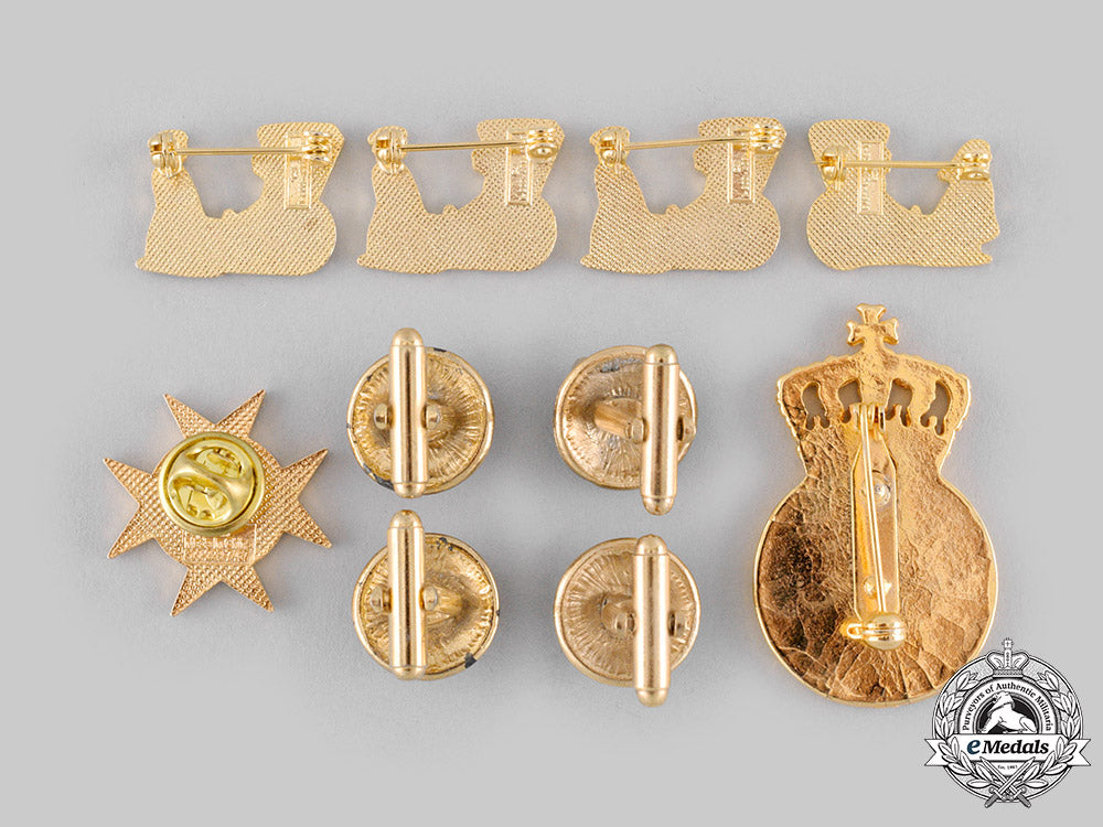 united_kingdom._an_order_of_st._john_lapel_badge_and_cufflinks_pair_ci19_4785