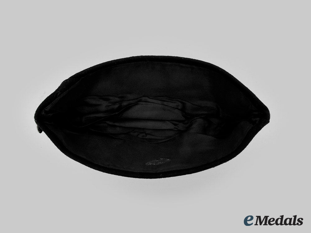 italy,_kingdom._an_italian_youth_of_the_lictor(_gil)_overseas_cap_ci19_4976_1_1_1_1