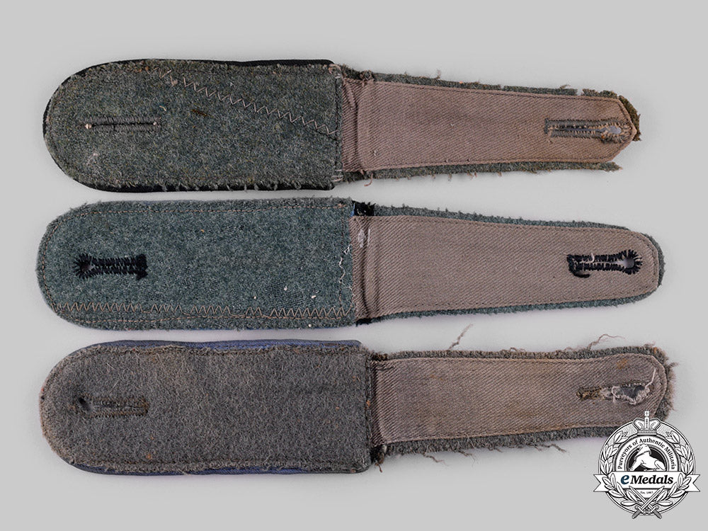 germany,_heer._a_lot_of_shoulder_straps_ci19_5313