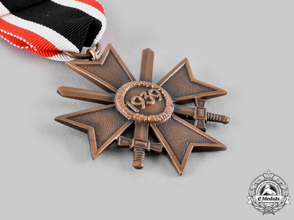 germany,_wehrmacht._a_war_merit_cross,_ii_class_with_swords,_by_gebrüder_godet&_co._ci19_5921_1