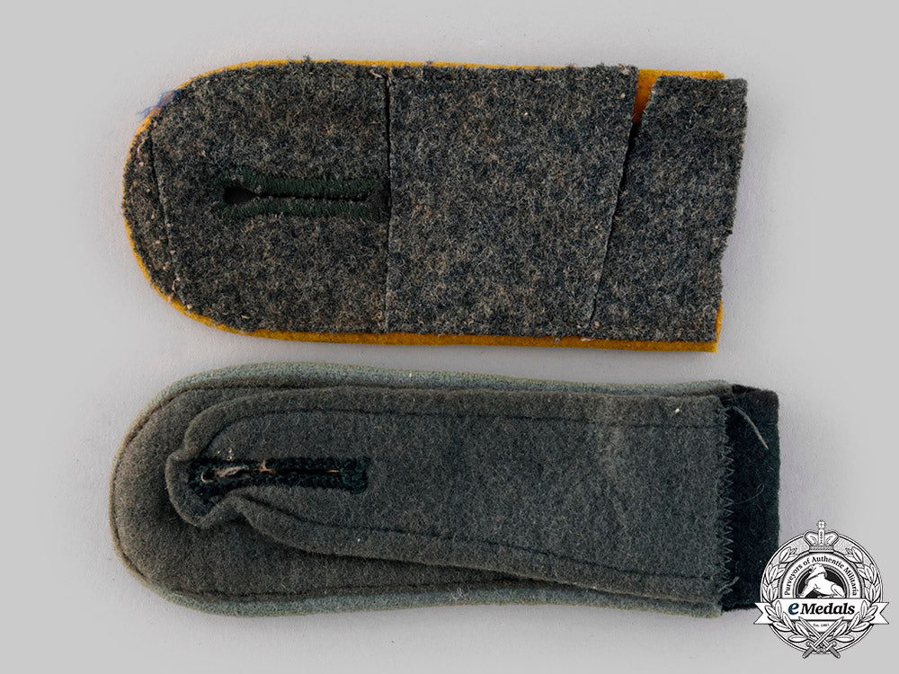 germany,_heer._a_pair_of_enlisted_personnel_shoulder_straps_ci19_8338