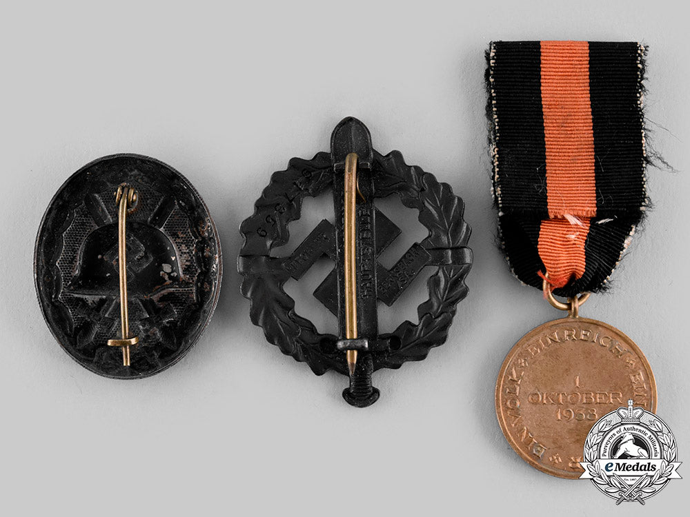 germany,_third_reich._a_lot_of_medals_and_badges_ci19_8823