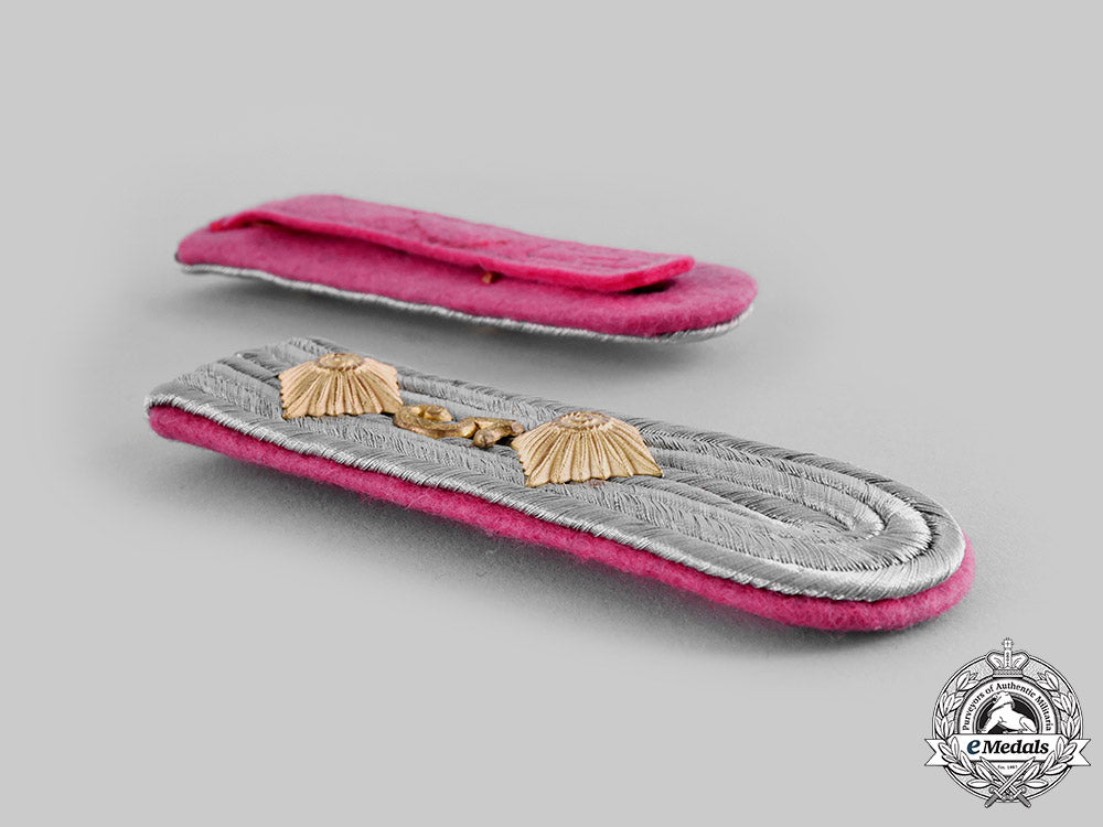 germany,_heer._a_set_of_panzer_hauptmann_shoulder_boards_ci19_9155
