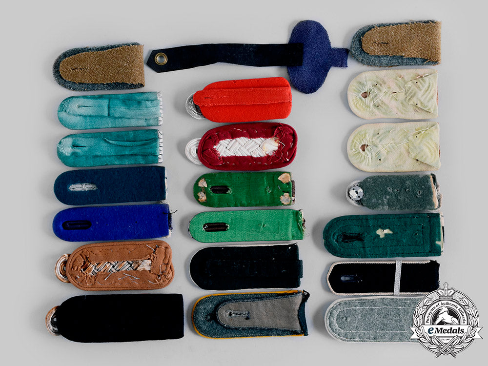 germany,_third_reich._a_mixed_lot_of_shoulder_boards_and_straps_ci19_9385_2_1_1