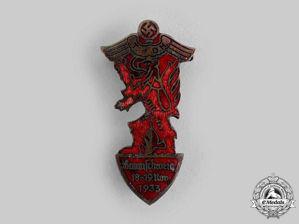 germany,_third_reich._a1933_braunschweig_day_of_german_handicrafts_badge,_by_carl_poellath_ci19_9578