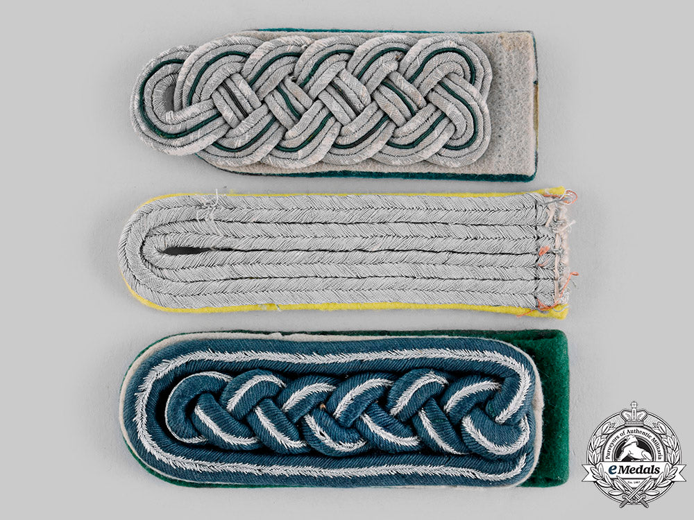 germany,_wehrmacht._a_lot_of_shoulder_boards_ci19_9667