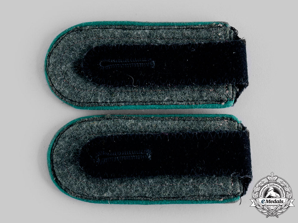 germany,_heer._a_set_of_jäger_oberfeldwebel_shoulder_straps_ci19_9718