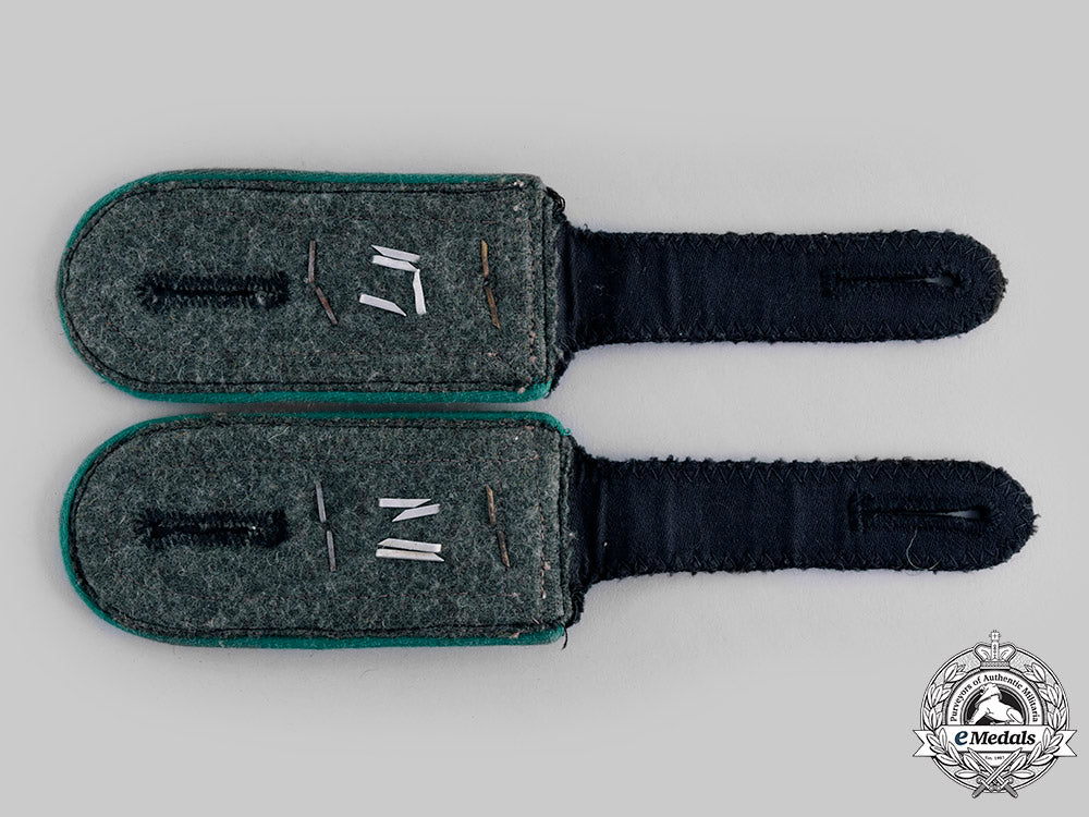 germany,_heer._a_set_of_jäger_oberfeldwebel_shoulder_straps_ci19_9719