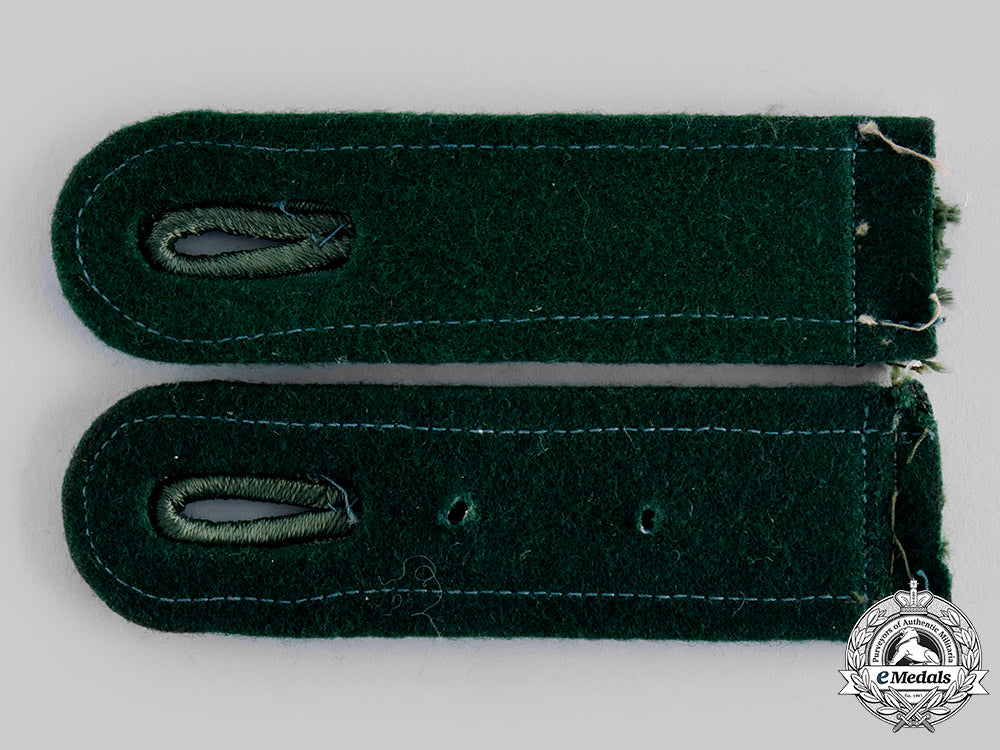 germany,_third_reich._a_set_of_judicial_justizwachtmeisterdienst_shoulder_boards_ci19_9736