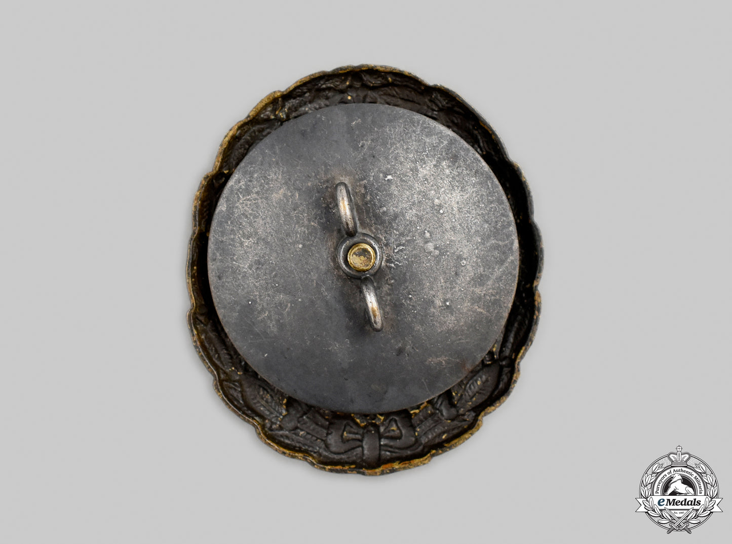 germany,_wehrmacht._a_rare_first_pattern_black_wound_badge,_screwback_variation_cic2021__mnc6890