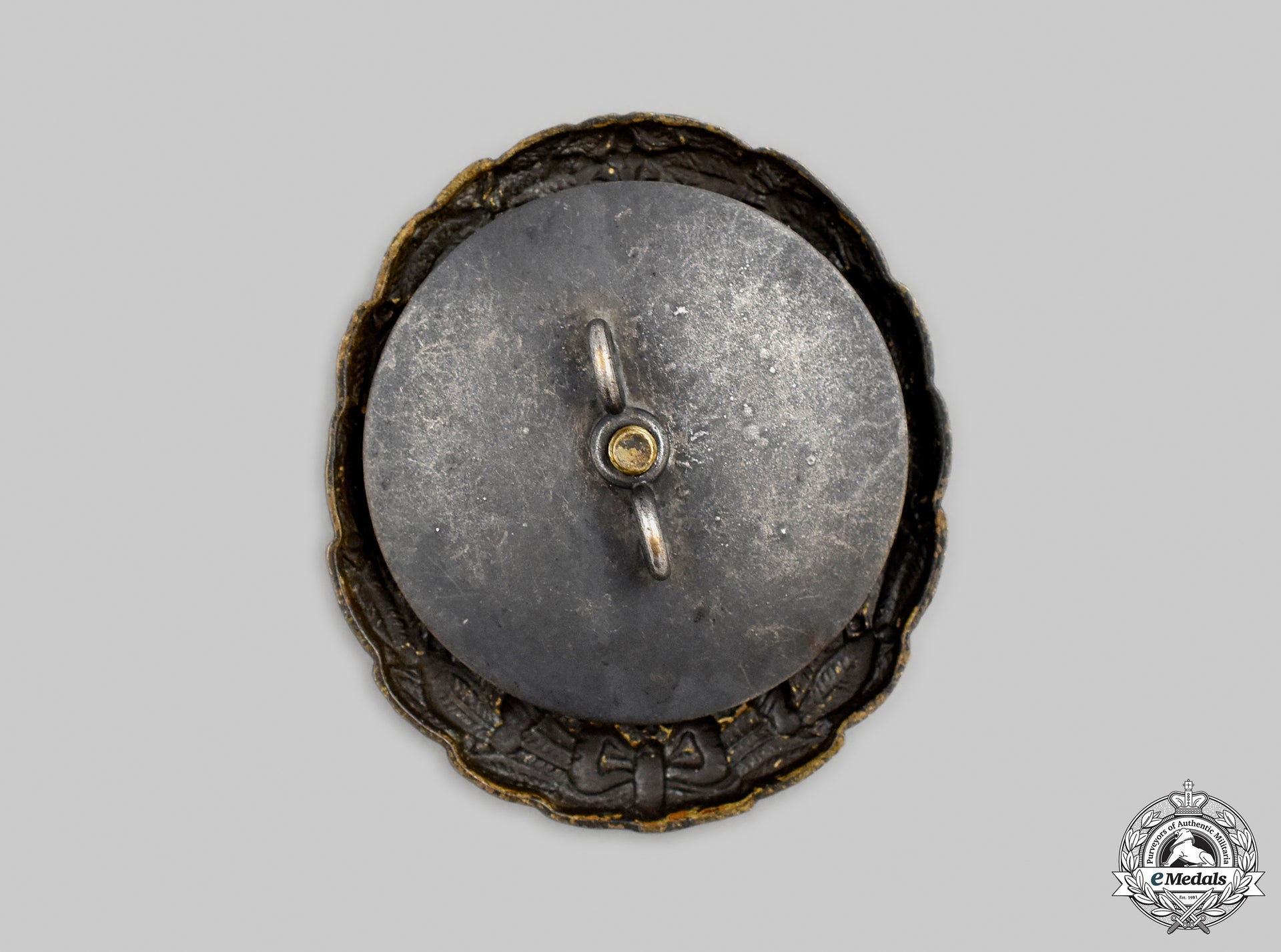 germany,_wehrmacht._a_rare_first_pattern_black_wound_badge,_screwback_variation_cic2021__mnc6890