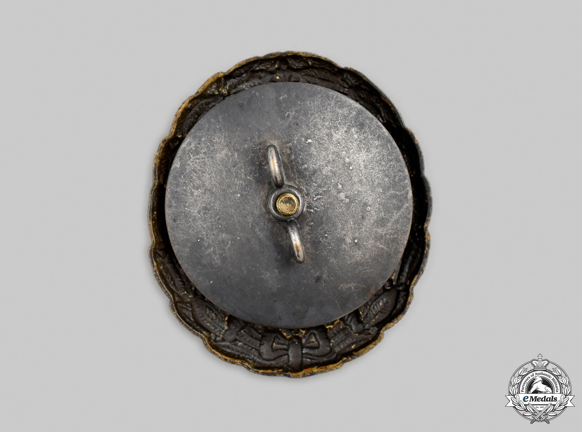 germany,_wehrmacht._a_rare_first_pattern_black_wound_badge,_screwback_variation_cic2021__mnc6890