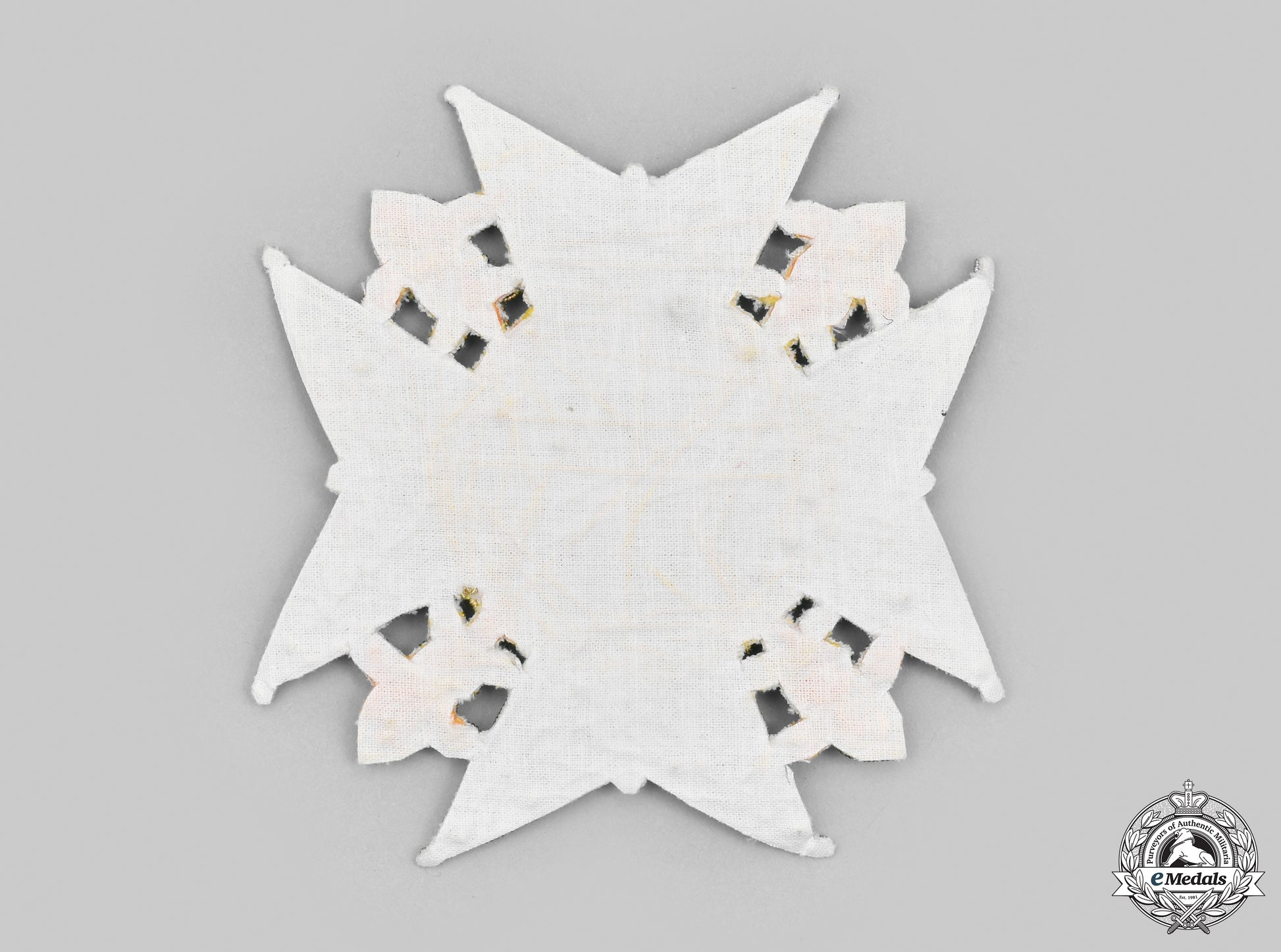 italy,_kingdom_of_the_two_sicilies._a_royal_order_of_francis_i_embroidered_breast_badge,_modern_issue_c.1975_cic_2021_191_mnc9810_1