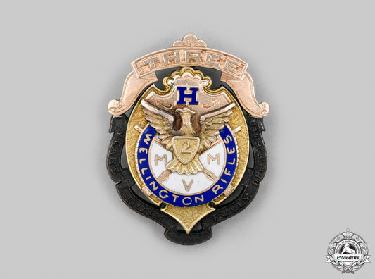 united_kingdom._a_huckster's3_rd_company,2_nd_regiment_wellington_rifles_badge,_c.1910_cic_2021_192_mnc9814_1_1_1_1_1_1_1