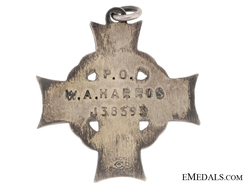the_memorial_cross_of_pilot_officer_herbert_harris_com822c