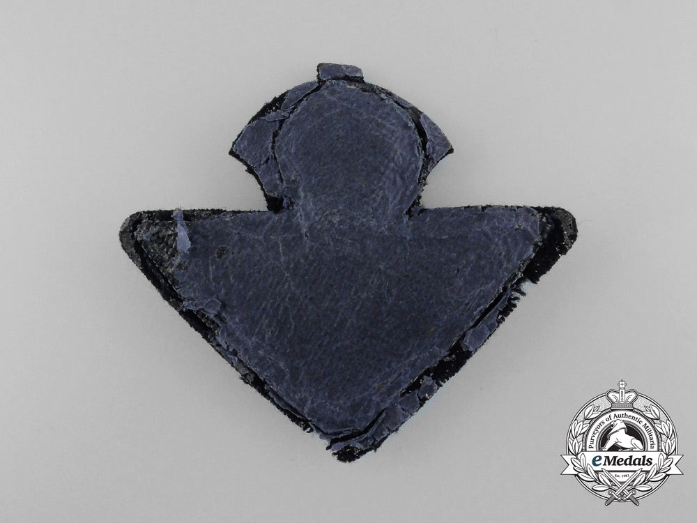 a_swedish_air_force_officer's_cap_badge_d_0133_1