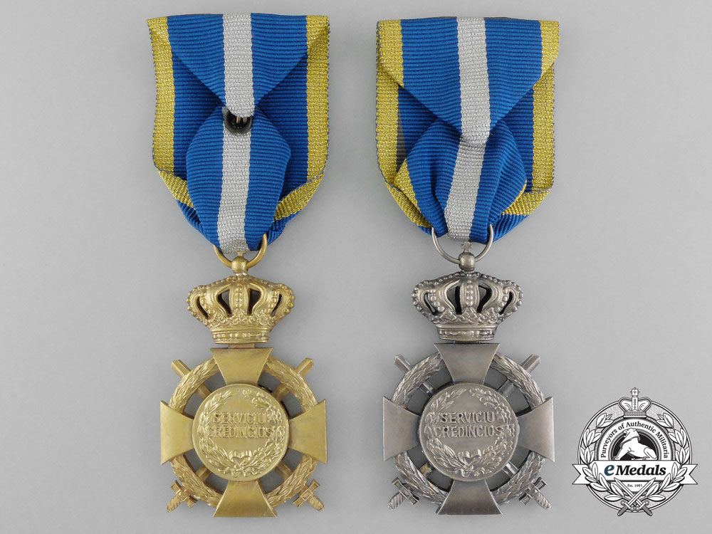 two_romanian_loyal_service_cross_with_crossed_swords;1_st_and2_nd_classes_d_0318