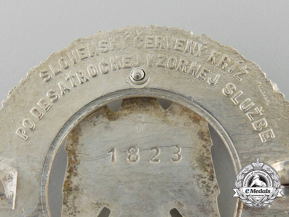 a_slovakian_red_cross_ten_years'_exemplary_service_badge_d_0620