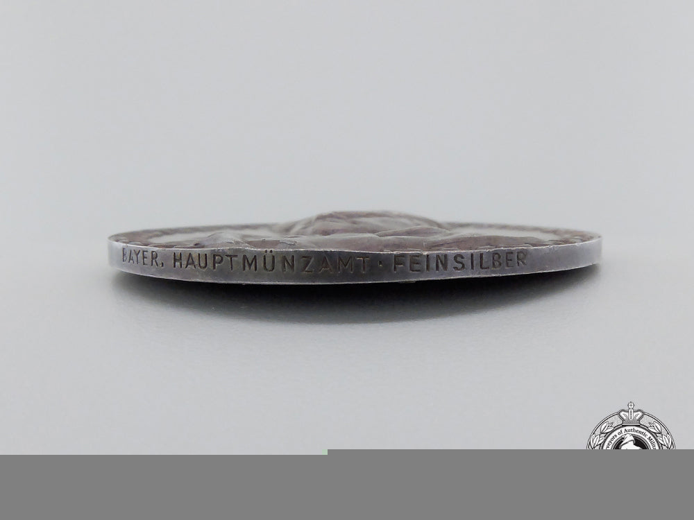 a_german_imperial_death_of_the_red_baron_commemorative(_satirical)_medal_d_073