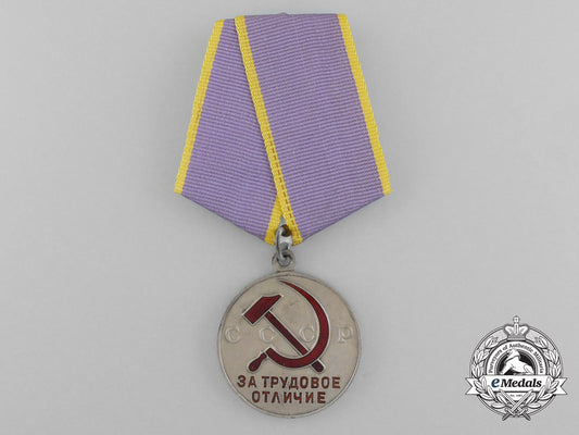 a_soviet_russian_medal_for_distinguished_labour,_type2_d_0789_2