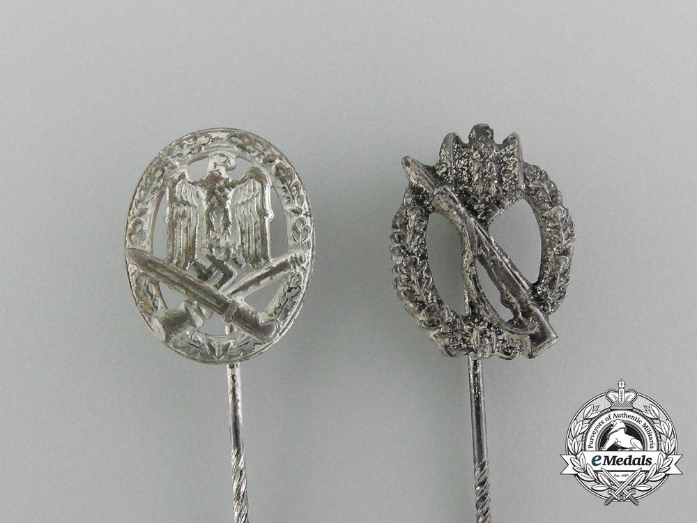 two_wehrmacht_miniature_awards_d_0822