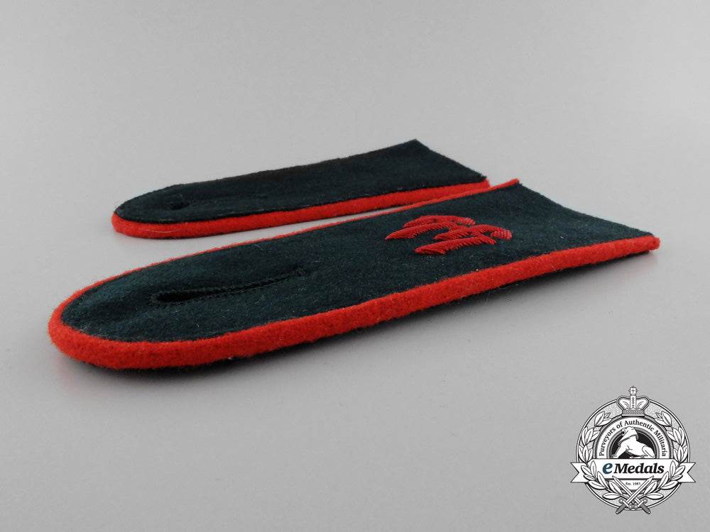 a_mint_matching_pair_of_wehrmacht44_th_artillery_division_enlisted_man_shoulder_boards_d_1161_1
