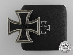 An Iron Cross First Class 1939 By Meybauer With Case